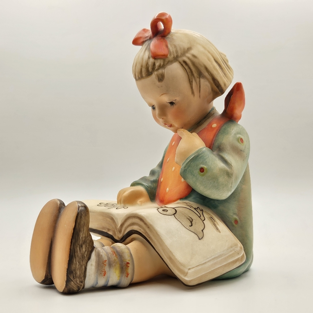VINTAGE Goebel 4.5" Figurine "Book Worm"